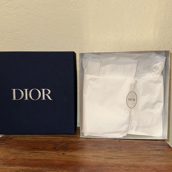 Dior Blue Gift Box with Tissue and Ribbon - Picture 10 of 11